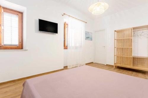 Travel Rooms - Arenella Holidays