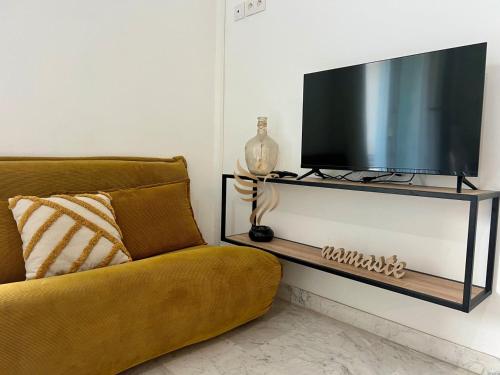 Le Petit Nid Azuré Studio AC balcony private parking