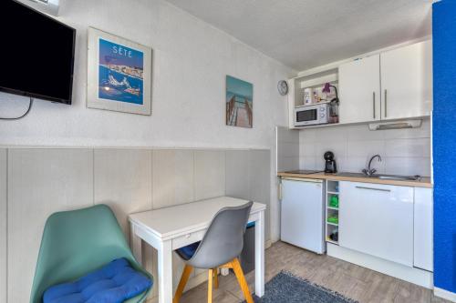 Studio climatisé avec terrasse