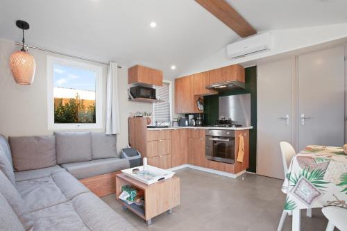 Mobilhome tout confort avec piscine