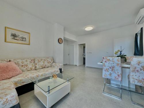 Family Apartments Viva close to the Beach