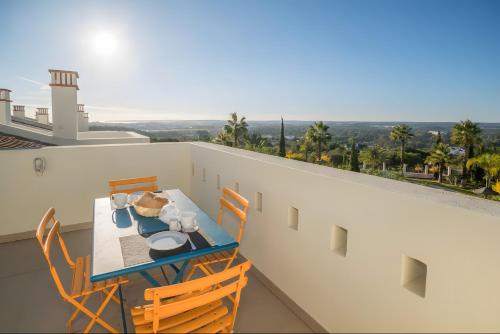 Family 3br Townhouse w pool Terrace