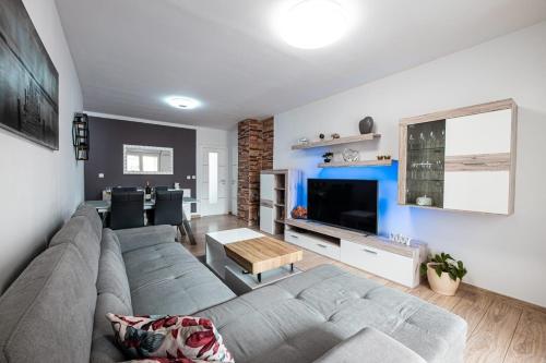 Apartment Ancalagon