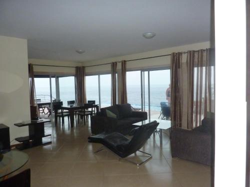 Ruang duduk di Villa Halcyon Caboverde
