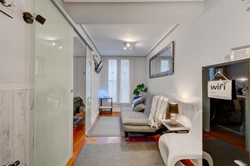 Historic building, centrally located, close to eve