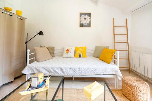 Llit o llits en una habitació de Ostau Flor