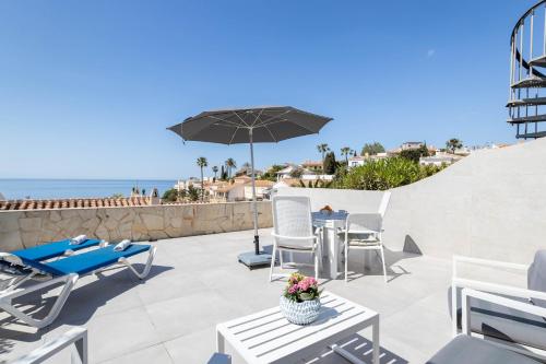 Wonderful house just above the Sea