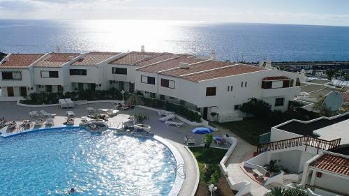 Magnific 3-bedroom beach Bungalow