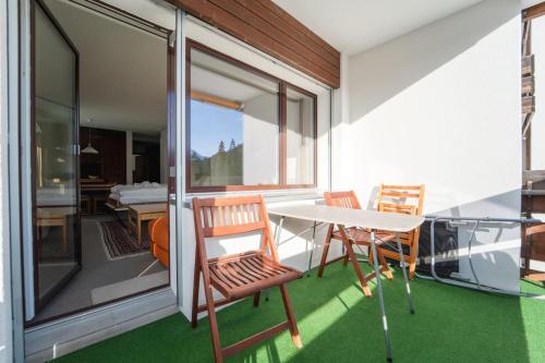 Retro Laax Apartment Liftside Stay