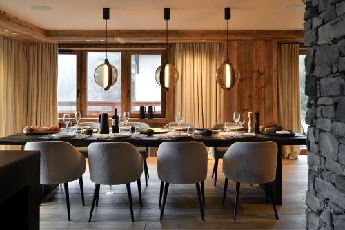 En restaurant eller et andet spisested på Chalet Enigma