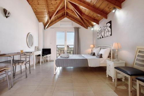 Yiannis Studio Sea View 9