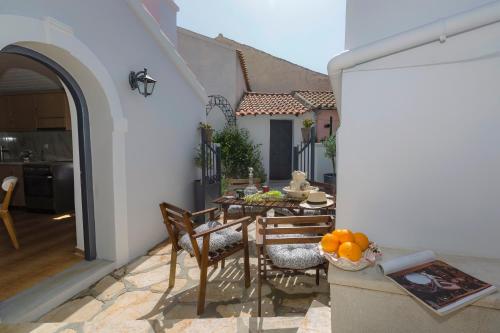 Gala Estate Traditional Mansion