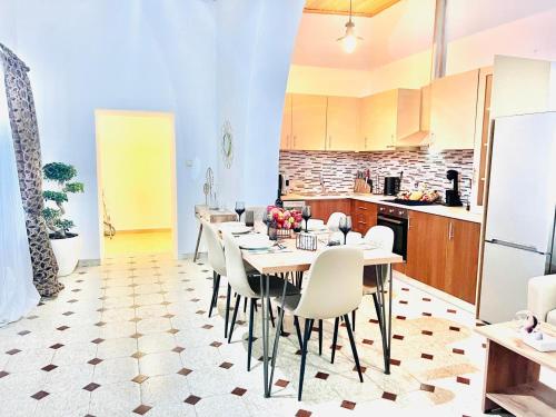 Traditional House 1925