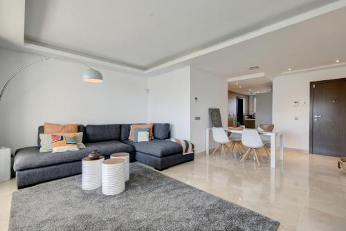 Modern frontline beach - Estepona