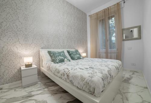 Bright Suite '46' Cosy And Central
