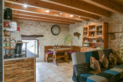 Le Portougais, Chalet À Chanaz