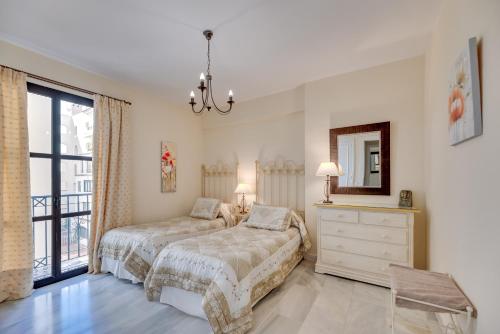 Beachside Puerto Banus Luxury Aprt2