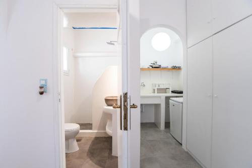 Livadia Seaside Studios 12