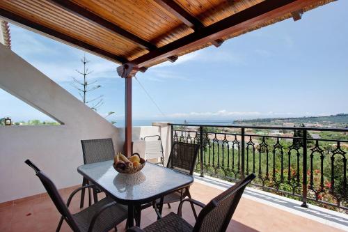 Yiannis Apartment 5 Adults 3