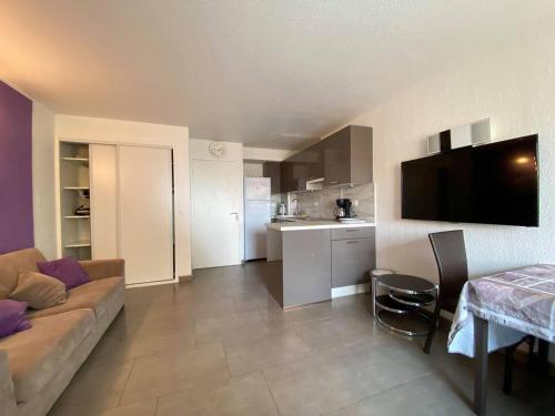 AGREABLE ET SPACIEUX APPARTEMENT AVEC TERRASSE