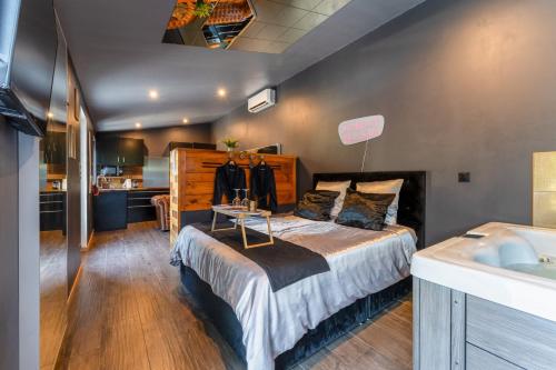 Love Room - Villa Rhôna