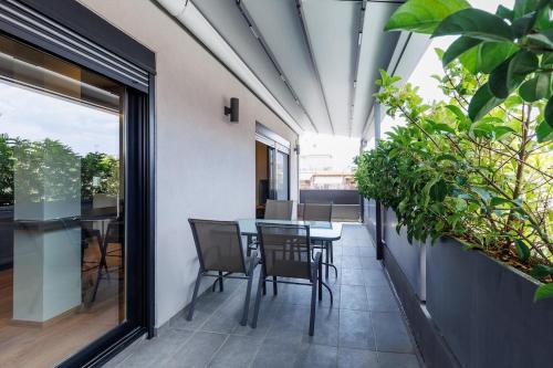 Top Floor residence