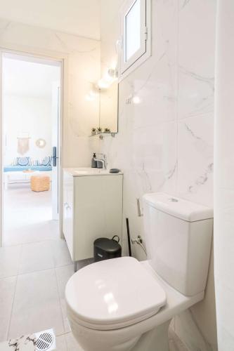 Evan Suites Rhodes