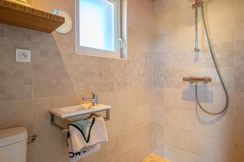 ห้องน้ำของ Petit Duplex Proche Mer
