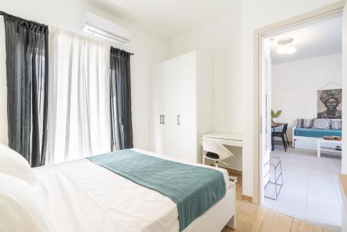 Evan Suites Rhodes