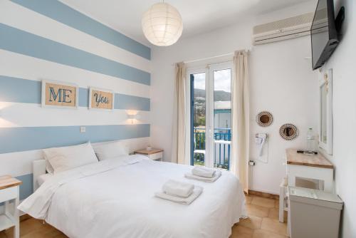 Livadia Seaside Studios 13