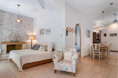 Stone House In Katouna With Garden