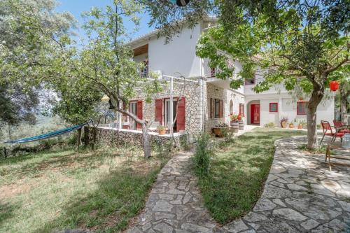 Stone House In Katouna With Garden