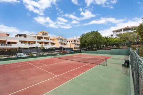 Apto Vistahermosa 3 Bed and Pool