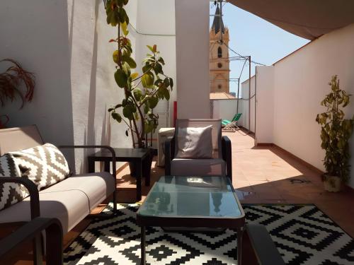 Quiet, bright and central apartment