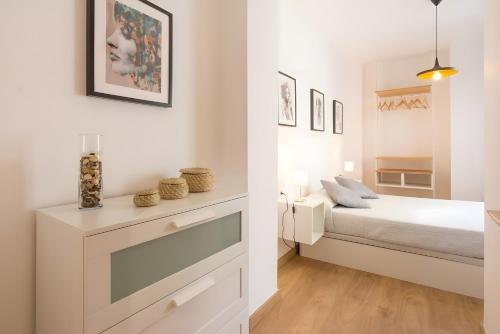 Quiet, bright and central apartment