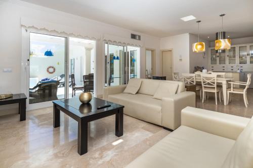 Villa 913