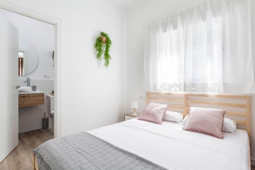 Cozy & new studio apartment next to Turia Gardens