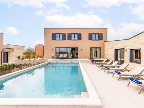 Holiday Home Sola by Interhome