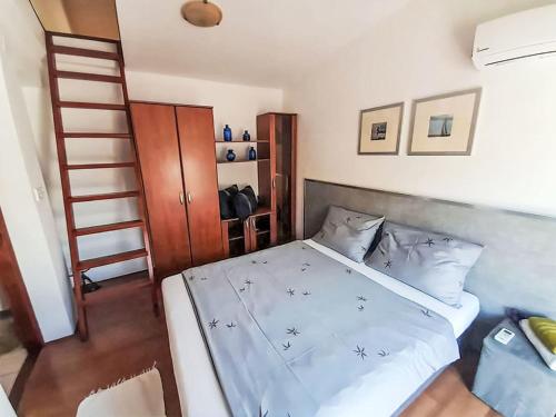 Holiday Home Deleut-4 by Interhome