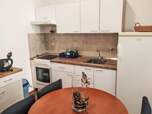 Holiday Home Deleut-2 by Interhome