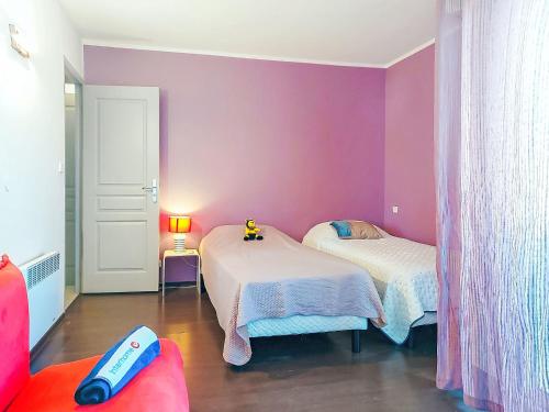 Apartment Le chant de la mer-2 by Interhome