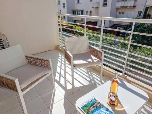 Apartment Le chant de la mer-2 by Interhome