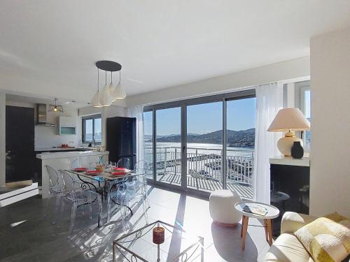 Apartment Le Palais de la Mer-3 by Interhome