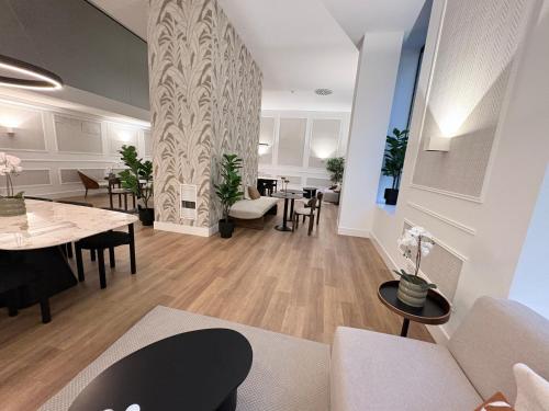 Valencia City Apartment with Gym Pool Free Parking TheHavenEscape