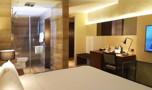 Bilik mandi di KSL Hotel & Resort