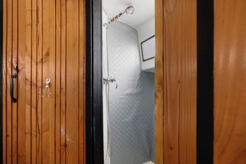 Bany a Bateau Elvis