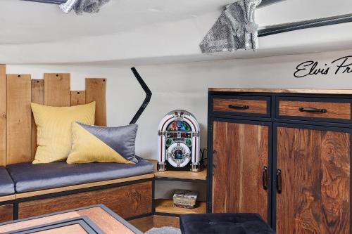 Zona d'estar a Bateau Elvis