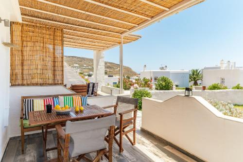 Porto Galini Tinos Triantaros 104