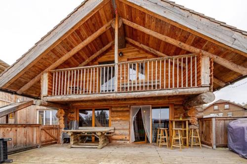 Naturstammhaus Almhütte