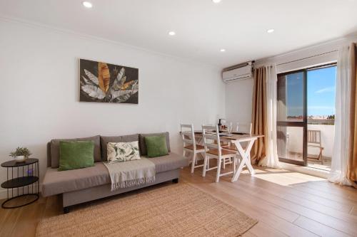 Lovely And New Apartment In Oura